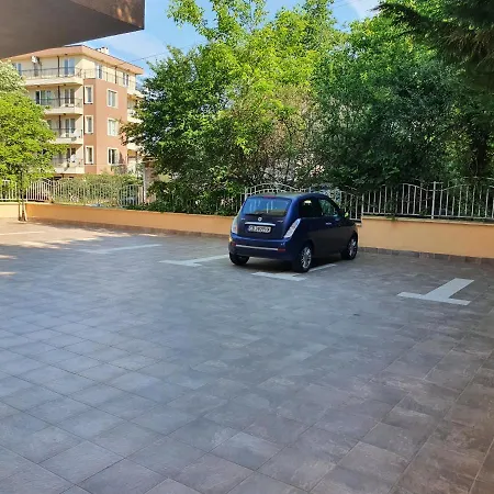 Capri 3*