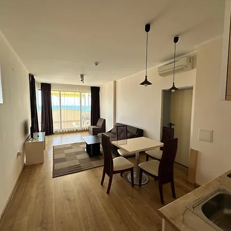 Capri Νεσέμπαρ