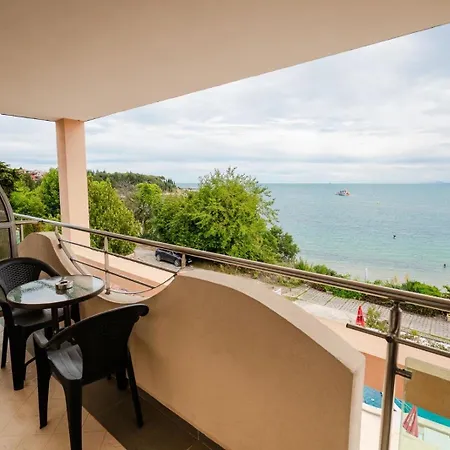 Capri Szálloda 3*