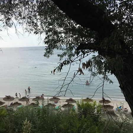 Отель Capri