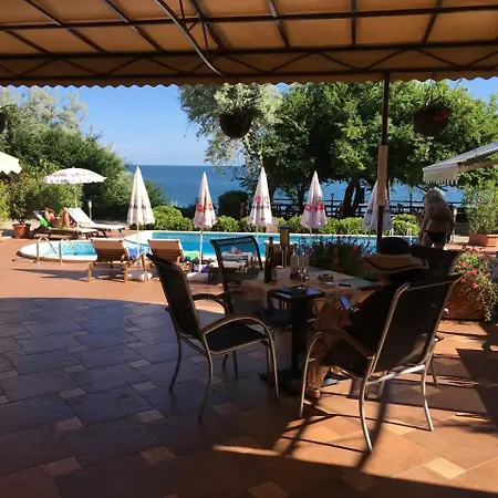 Capri Ξενοδοχείο Νεσέμπαρ